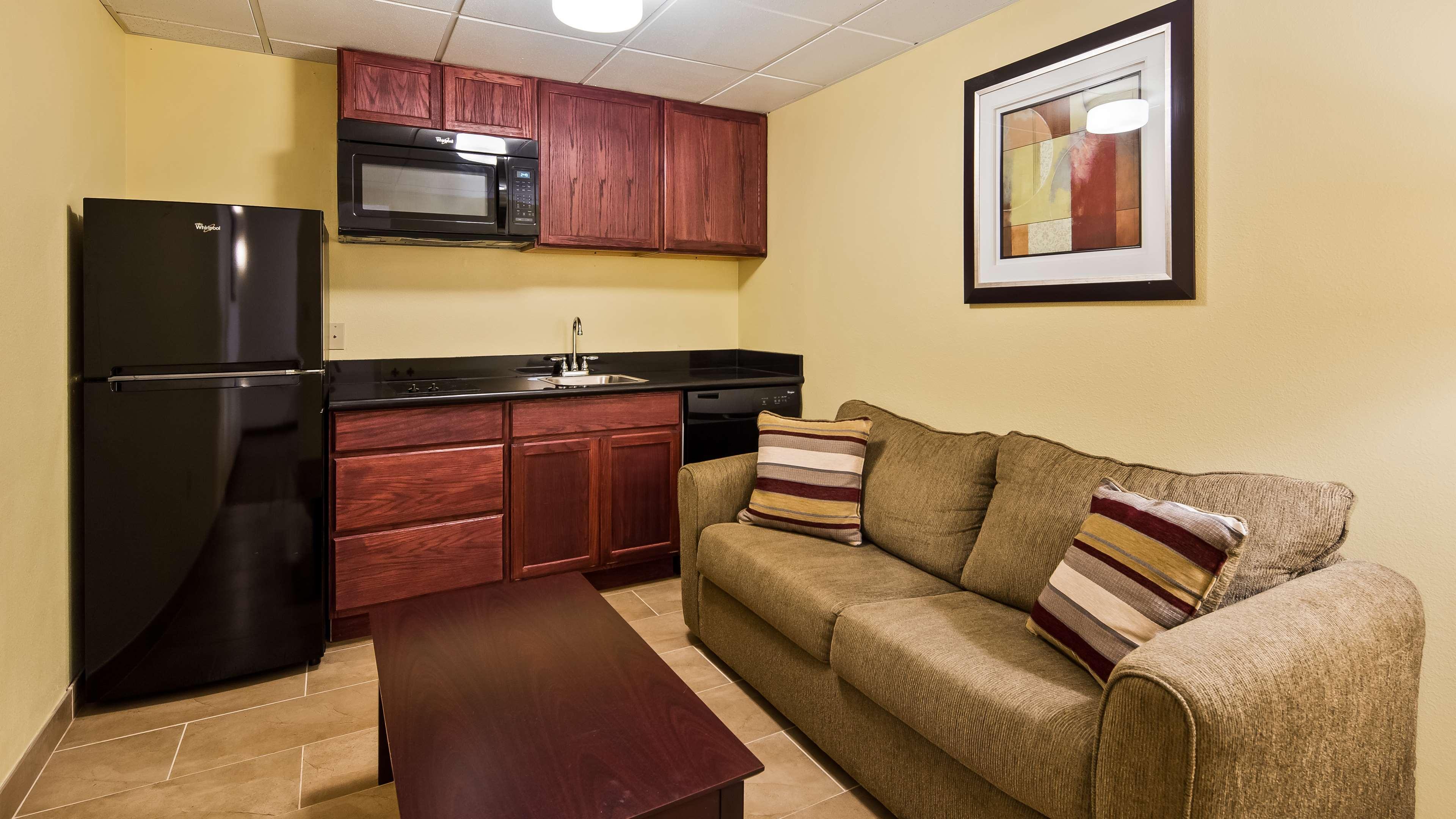Best Western Airport Inn & Suites Cleveland Brook Park Ngoại thất bức ảnh