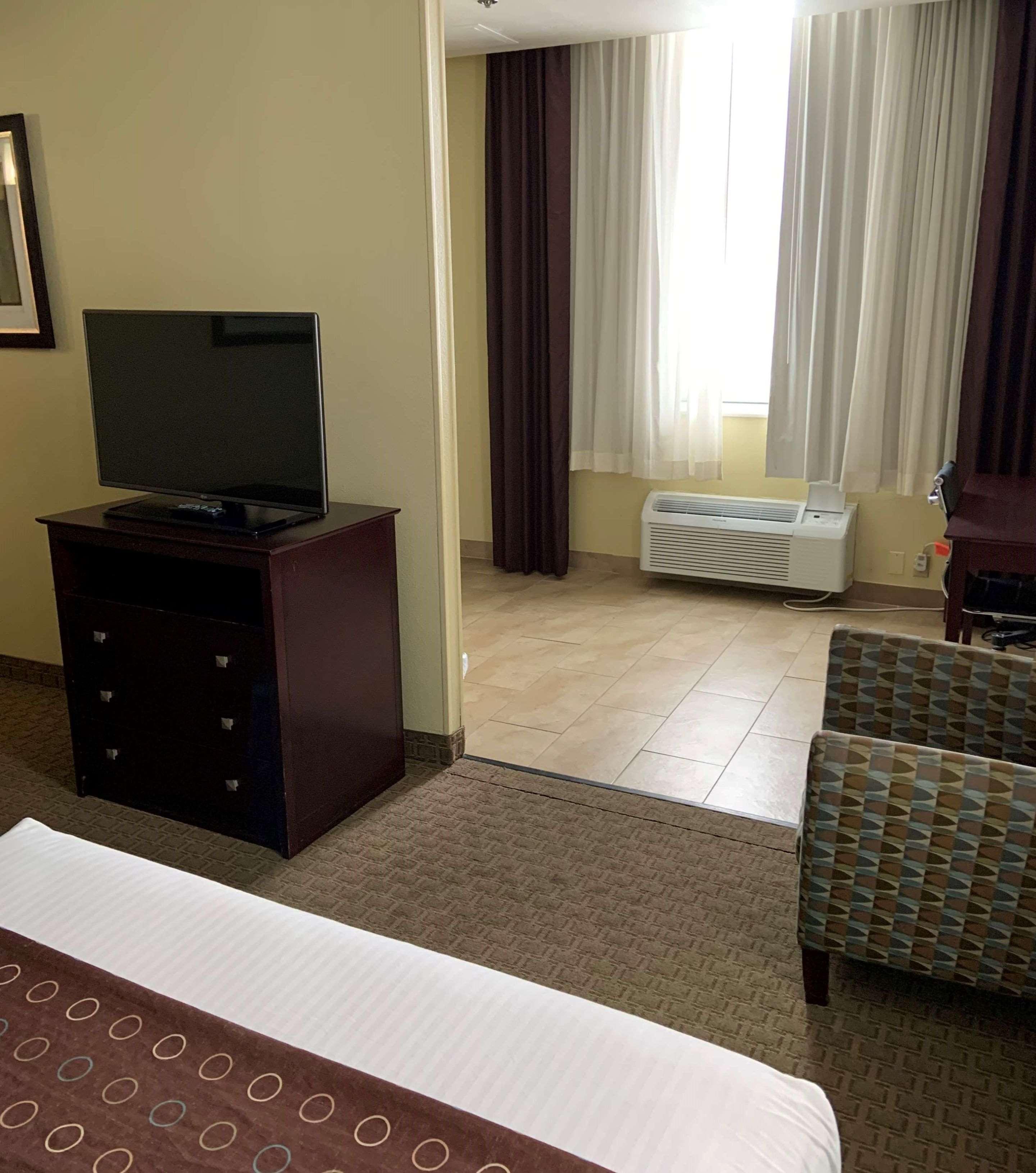 Best Western Airport Inn & Suites Cleveland Brook Park Ngoại thất bức ảnh