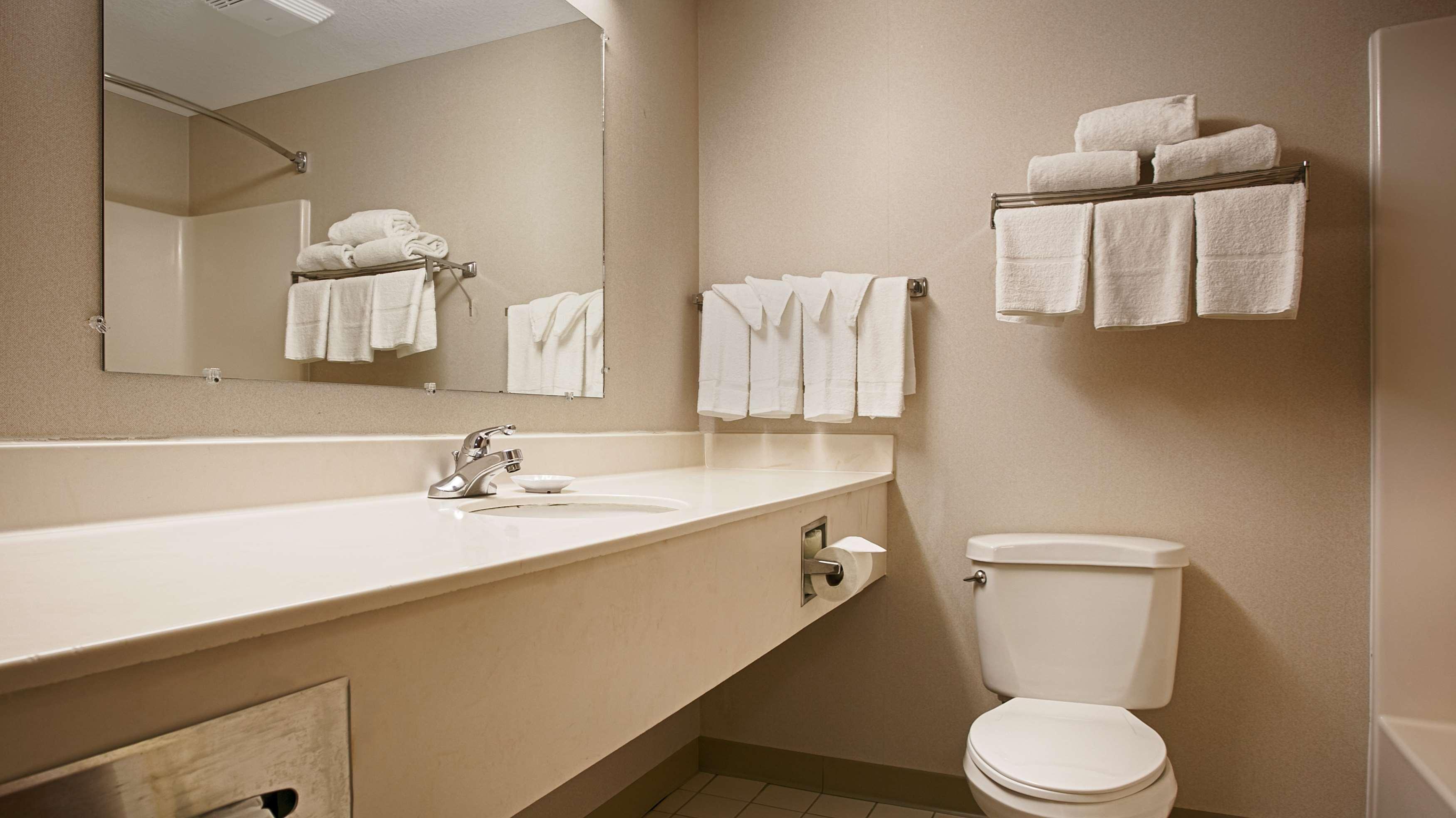 Best Western Airport Inn & Suites Cleveland Brook Park Ngoại thất bức ảnh