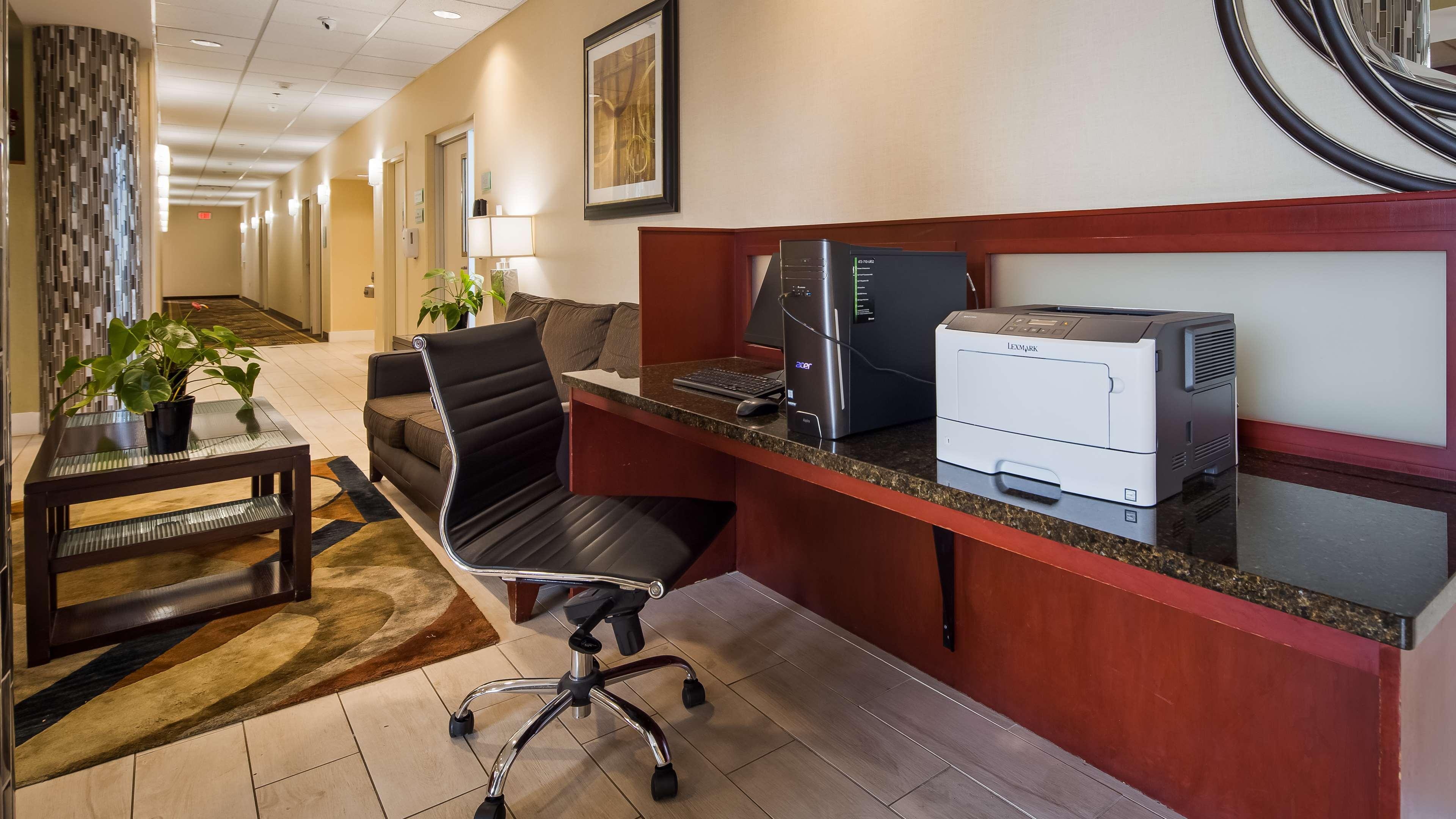 Best Western Airport Inn & Suites Cleveland Brook Park Ngoại thất bức ảnh