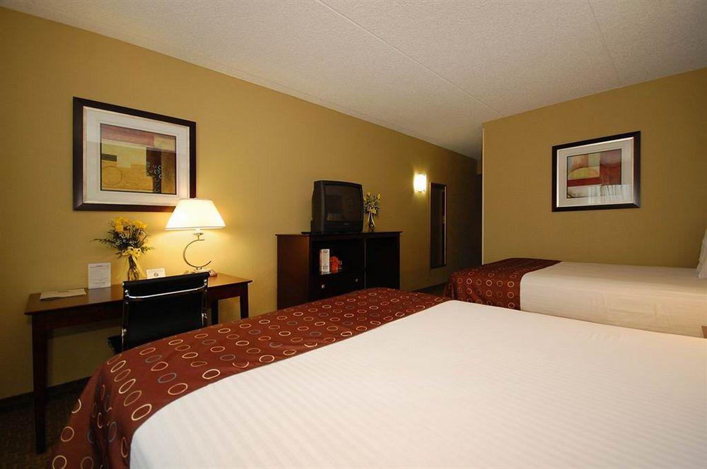 Best Western Airport Inn & Suites Cleveland Brook Park Phòng bức ảnh